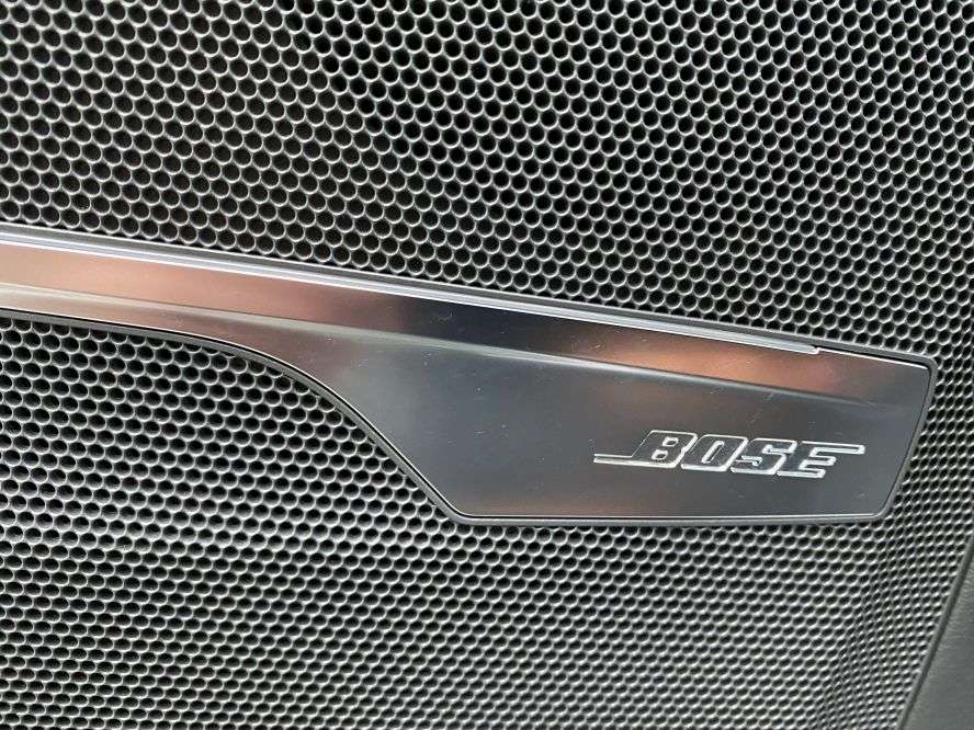 BOSE soundsystem